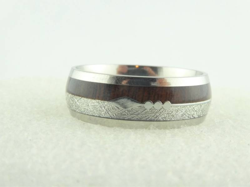 Ring Silber Braun Holz Meteorit Pfeil Edelstahl Grösse 10 von GlasschmuckBirgitH