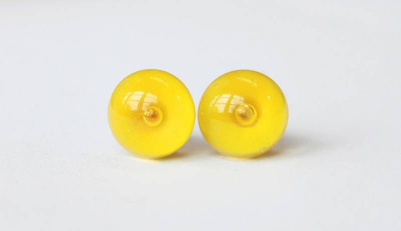 Gelbe Lampwork Glas Ohrstecker Sterlingsilber Schmuck Gelbe Lampwork Glas Ohrstecker Sterlingsilber Schmuck von Glassistudio