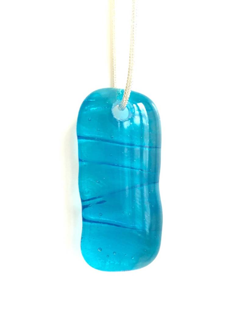 Blaue Ozean Welle Verschmolzen Glas Halskette Blaue Ozean Welle Verschmolzen Glas Halskette von GlassyAllie