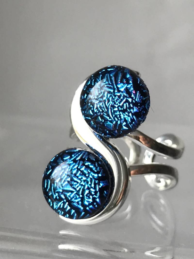 Himmelblau Dichroic Glasring Verstellbare Silber Überzogene Ring Himmelblau Dichroic Glasring Verstellbare Silber Überzogene Ring von GlassybitsDesign