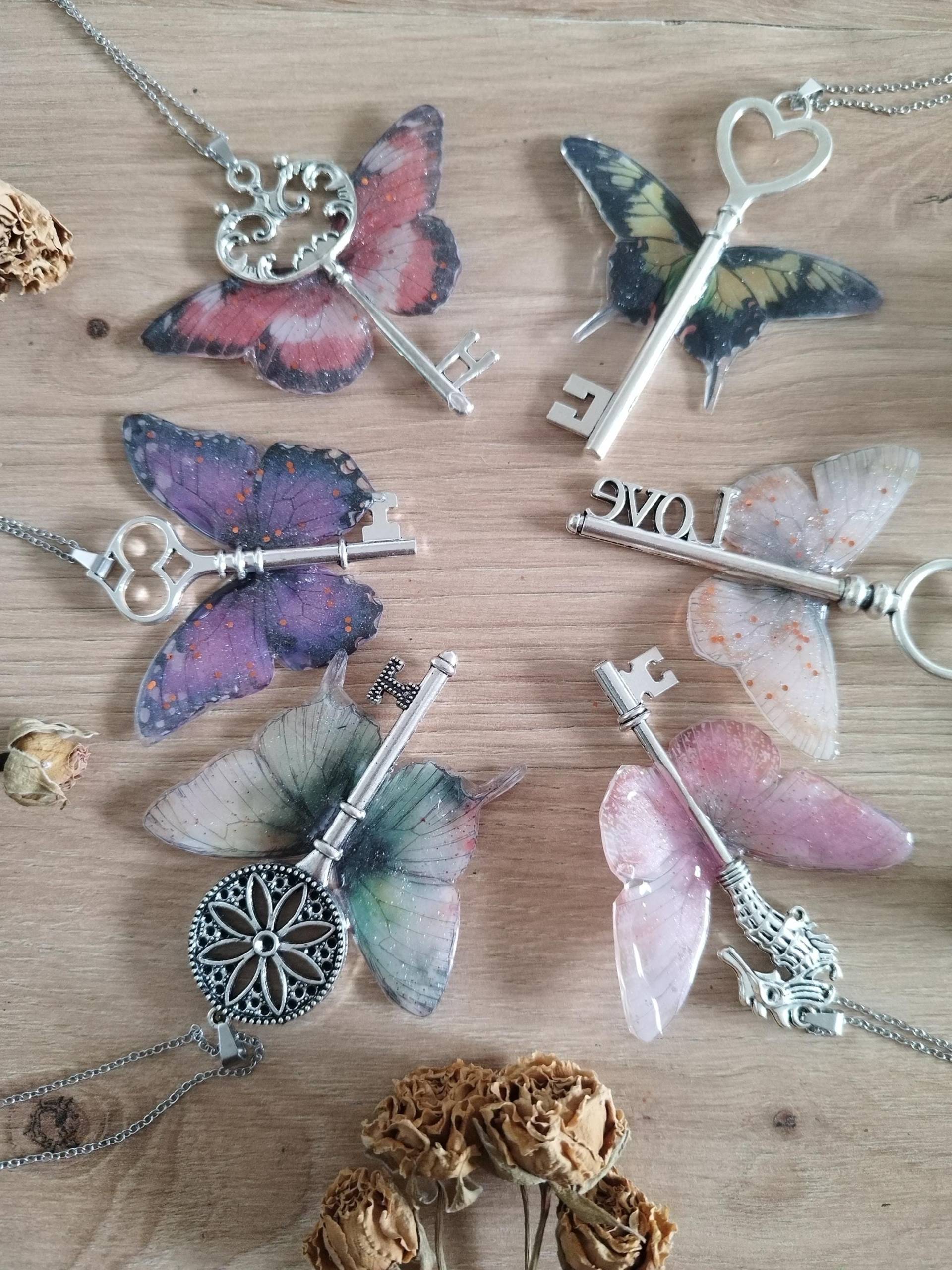 Cottagecore Butterfly Wings Necklace | Glittered Resin Whimsical Accessories Cottagecore Butterfly Wings Necklace | Glittered Resin Whimsical Accessories von GleamTopiaTreasures