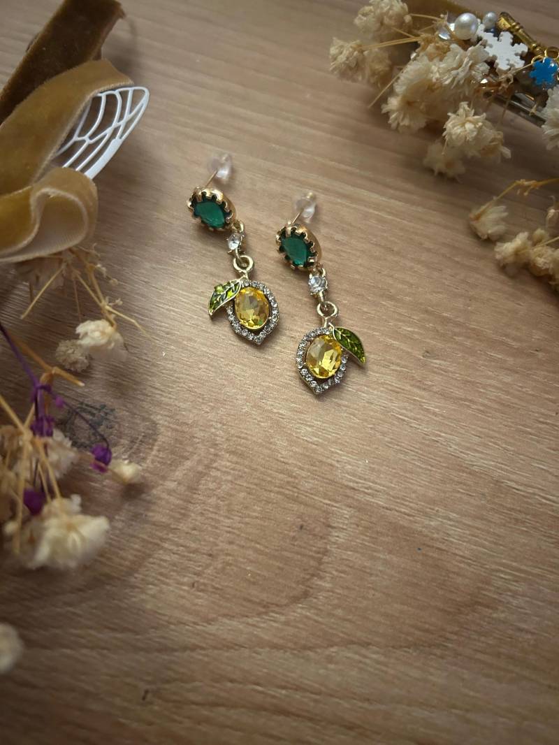 Fairycore Vintage Handmade Earrings Citrus Summer von GleamTopiaTreasures