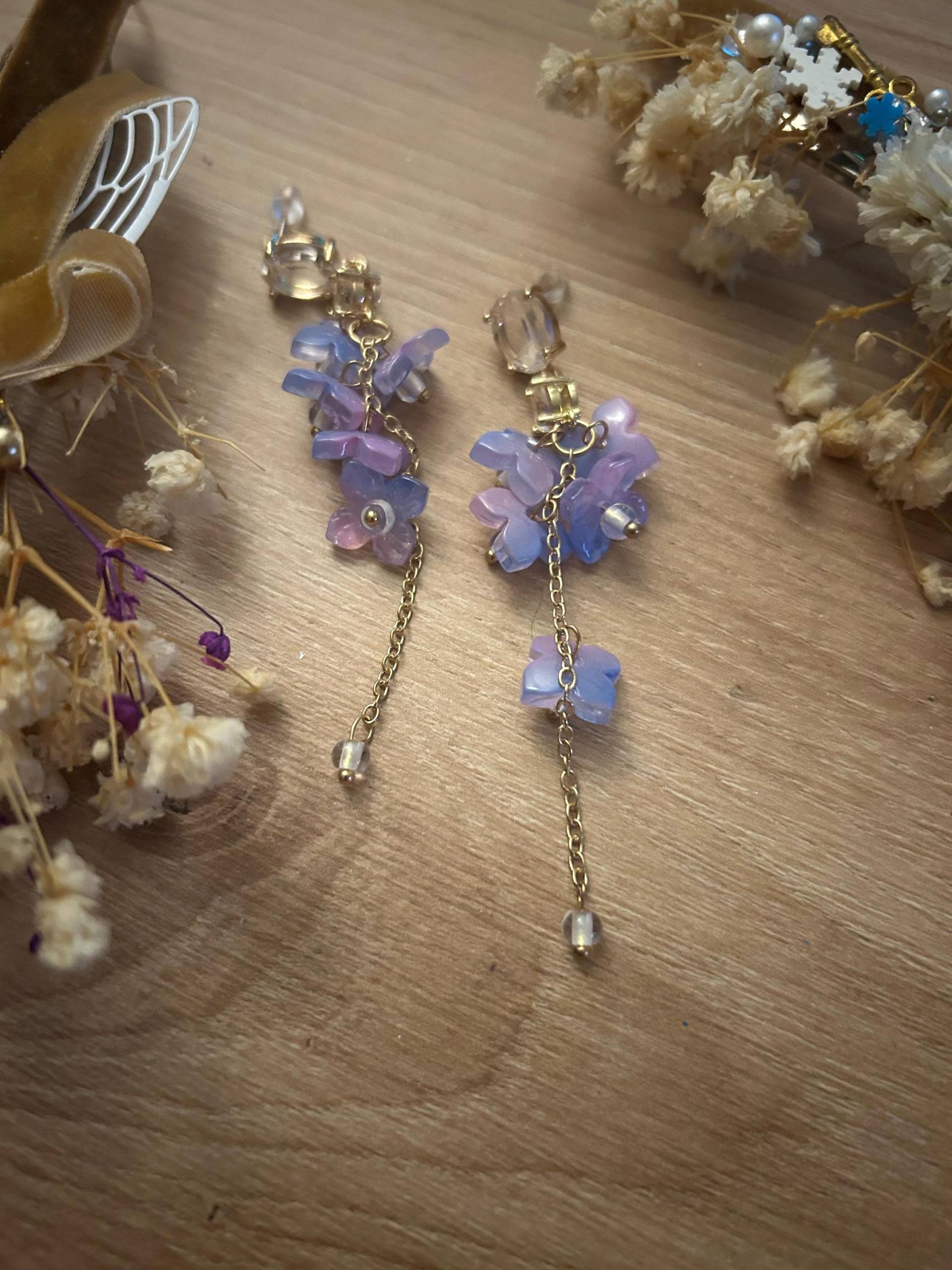Fairycore Wisteria Handmade Earrings von GleamTopiaTreasures