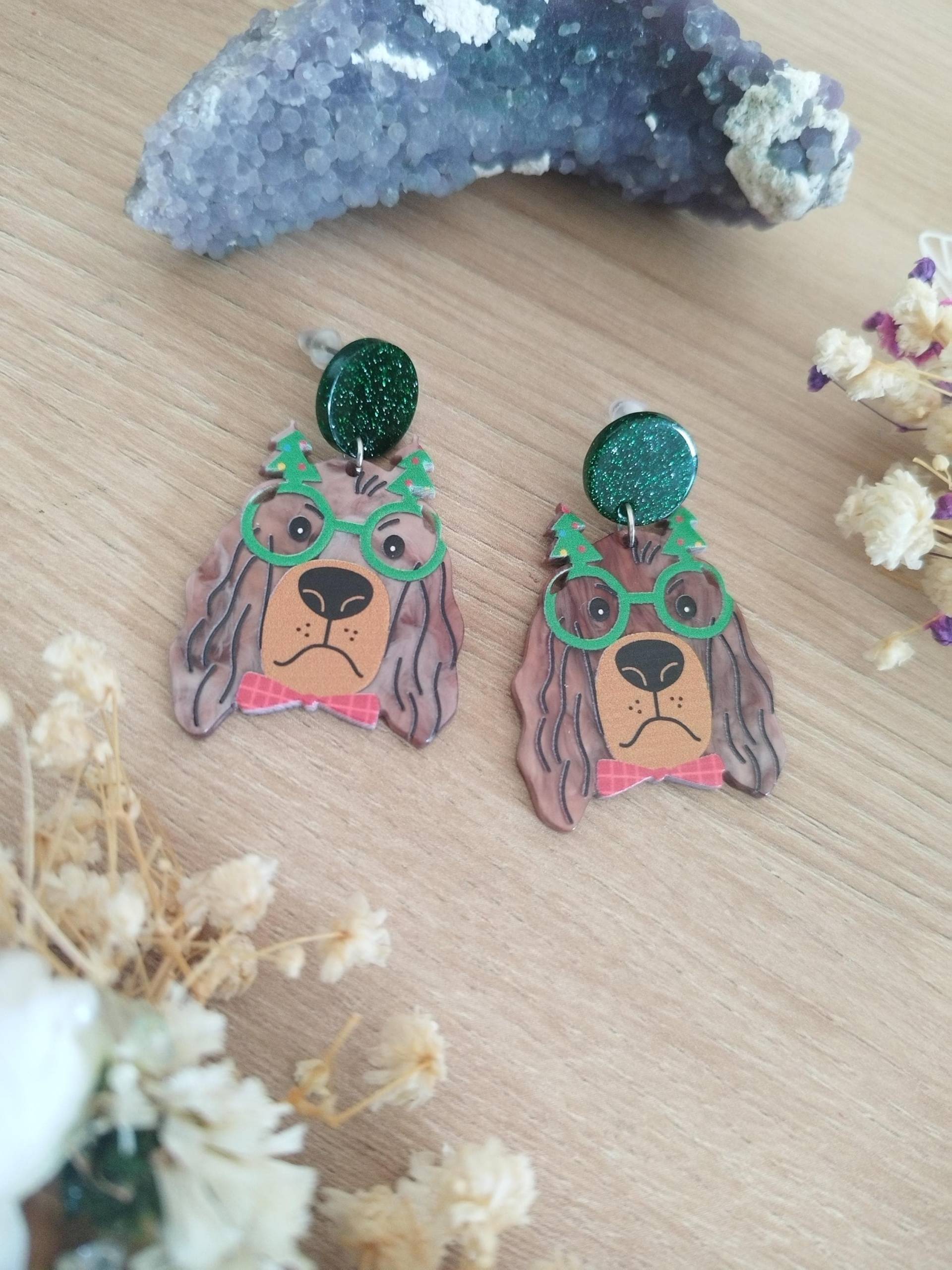 Hunde Weihnachtsohrringe Christmas Earrings von GleamTopiaTreasures