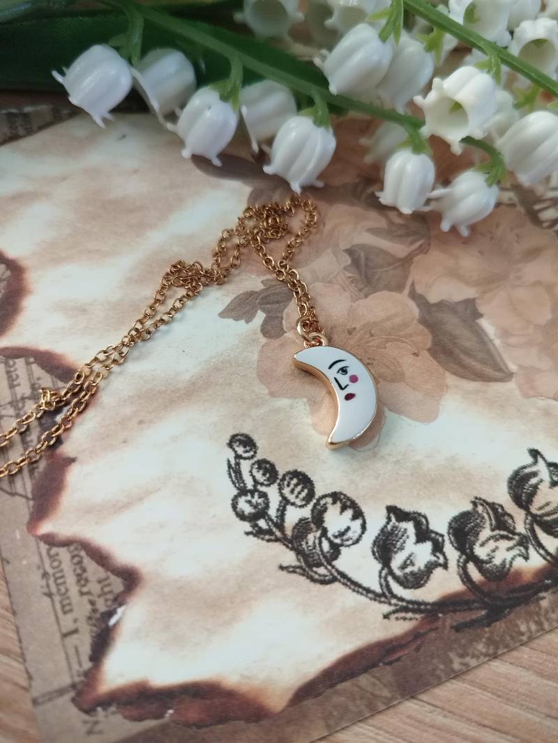 Mond Halskette Minimalistisch von GleamTopiaTreasures