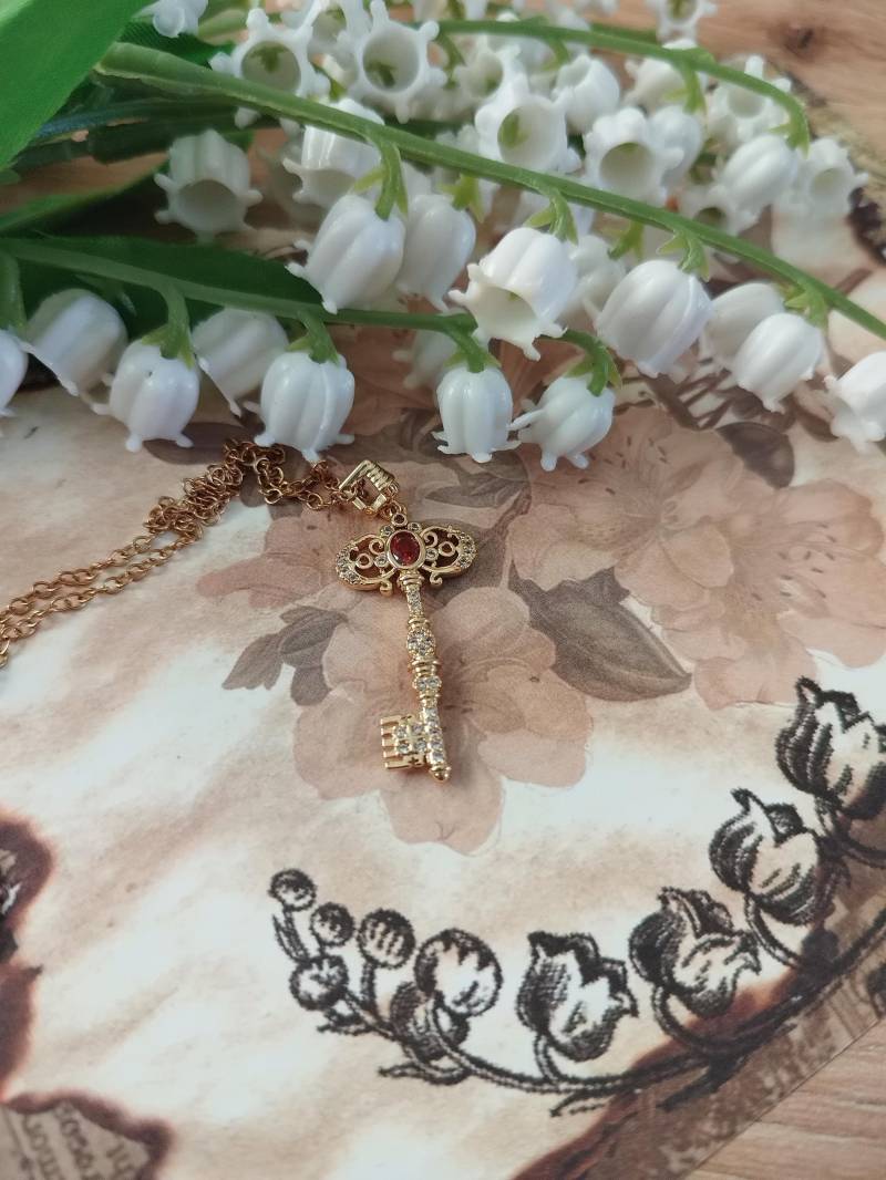 Schlüssel Halskette Minimalistisch von GleamTopiaTreasures