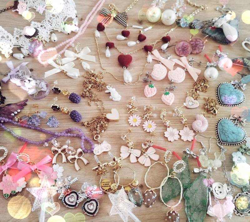 Valentine' S Day Schmuck Mysterybox Blindbox Schmuckjar | Softcore Princesscore Halskette Ohrringe Geschenk Personalisiert Spring Girlish von GleamTopiaTreasures