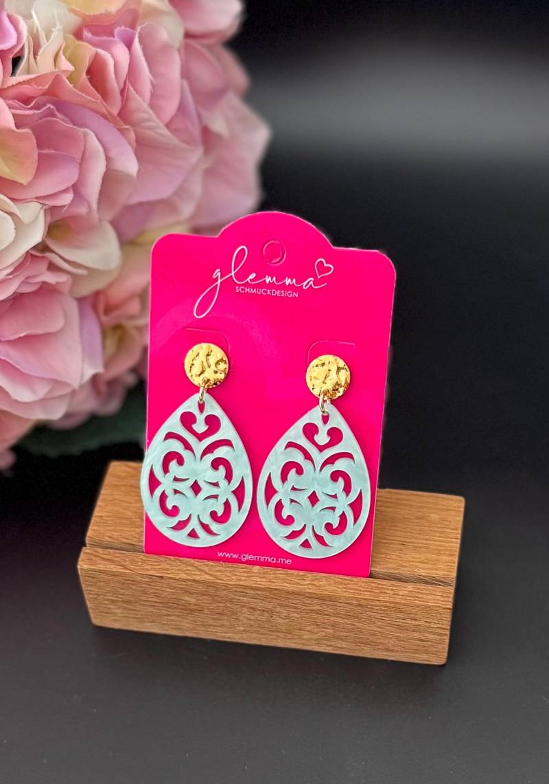 Hellblaue Resin Ohrringe, Tropfenform, Barock von GlemmaMe