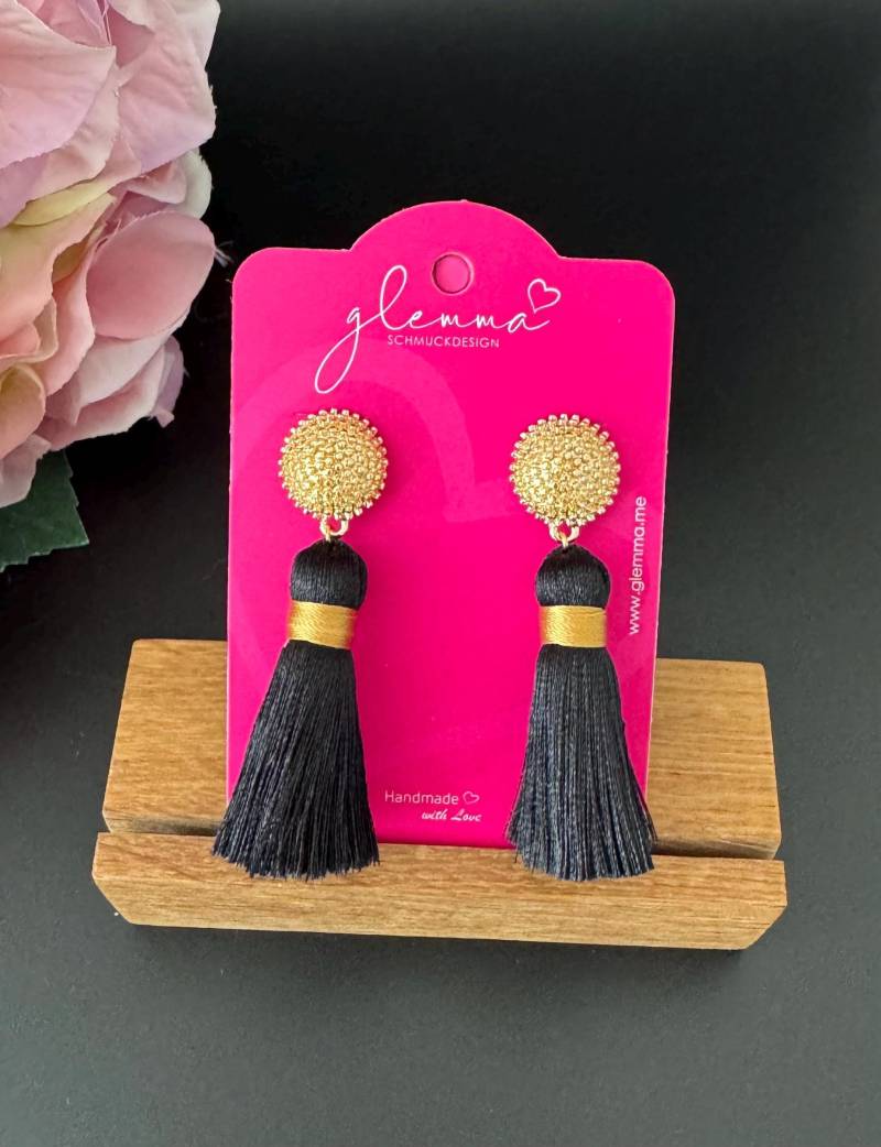 statement Ohrringe Mit Seidenquasten in Schwarz von GlemmaMe