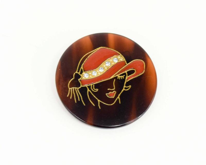 1950Er Jahre Dame Im Hut Brosche | 50Er Lucite Mit Braun Roter Gesellschaft von GlennasJewels