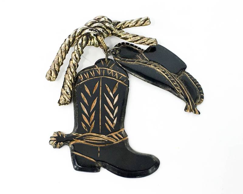 1950Er Jahre Schwarze Cowboystiefel & Hutnadel | 50S Kunststoff Western Cowboy Pin Rockabilly Westernschmuck von GlennasJewels