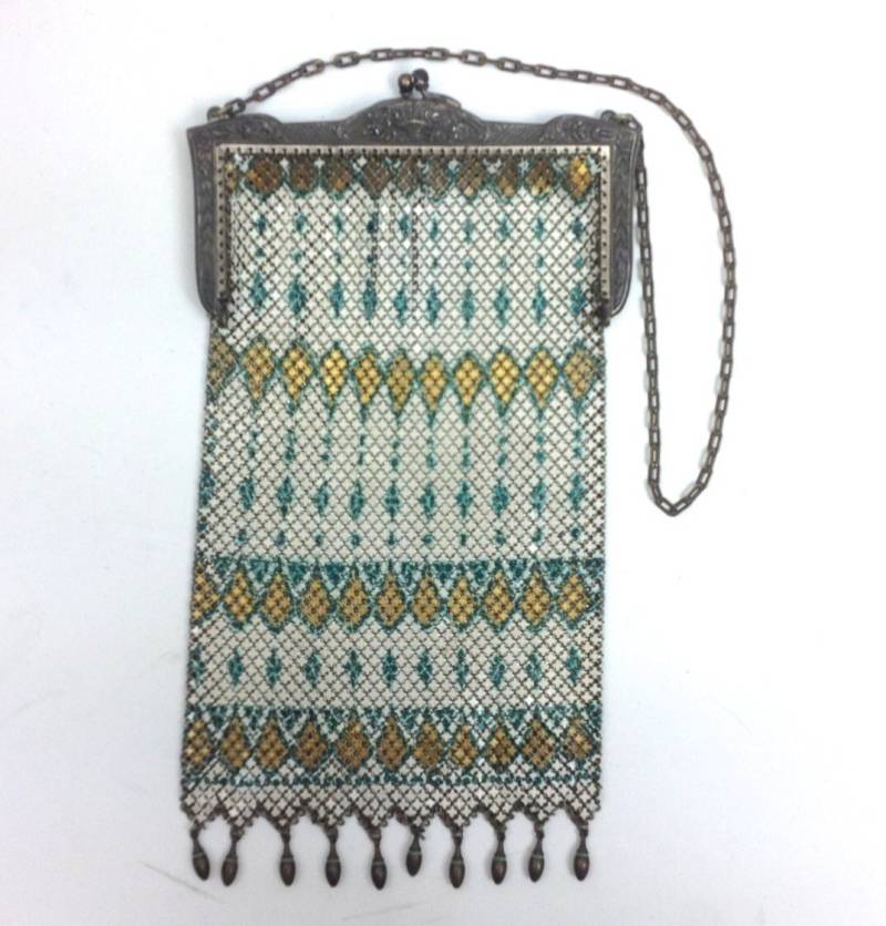 1900S Weiss & Grüne Netz Abend Tasche | Weiß Gold Grün Emaille Mesh Geldbörse Mandala von GlennasVintageShop