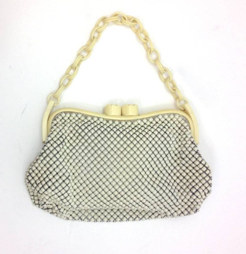 1930Er Jahre Elfenbein Emaille Handtasche | 30Er Creme Mesh Mit Lucite Kette Geldbörse Weisser Dave von GlennasVintageShop