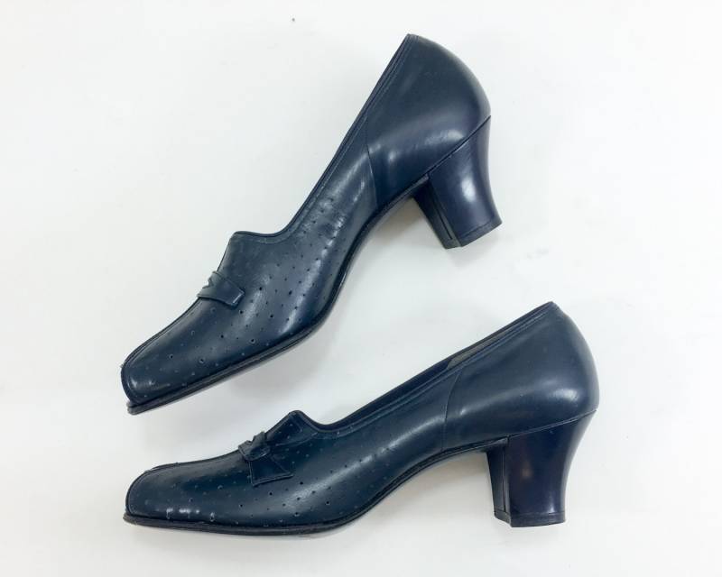 1940Er Jahre Marine Peep Toe Heels | 40Er Leder Pumps Dickerson Us 8 Eu 38-39 Uk 6 von GlennasVintageShop