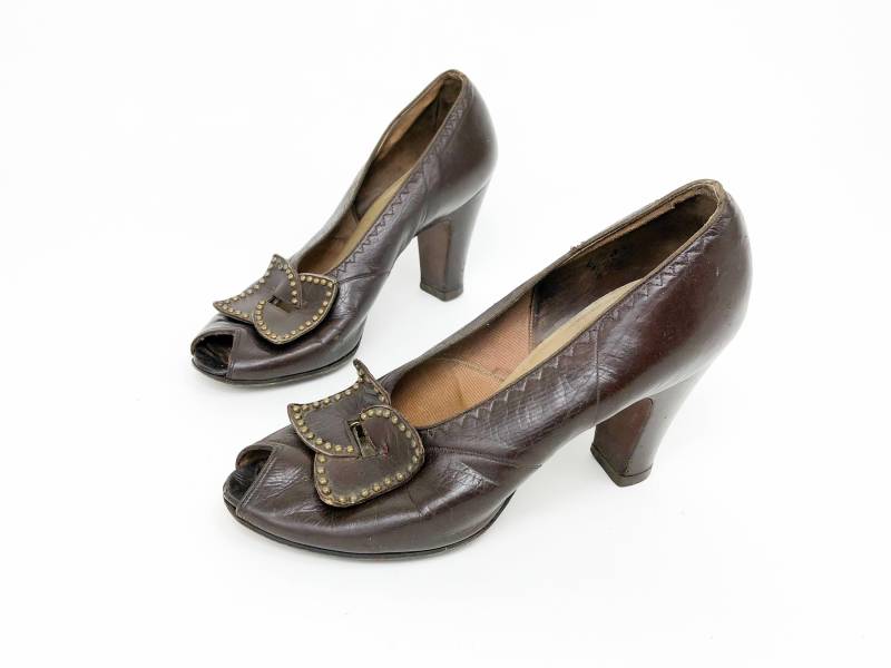 1940Er Jahre Pumps Aus Braunem Leder | 40Er Braune Peep Toe Andrew Geller Us 7 Eu 37-38 Uk 5 von GlennasVintageShop