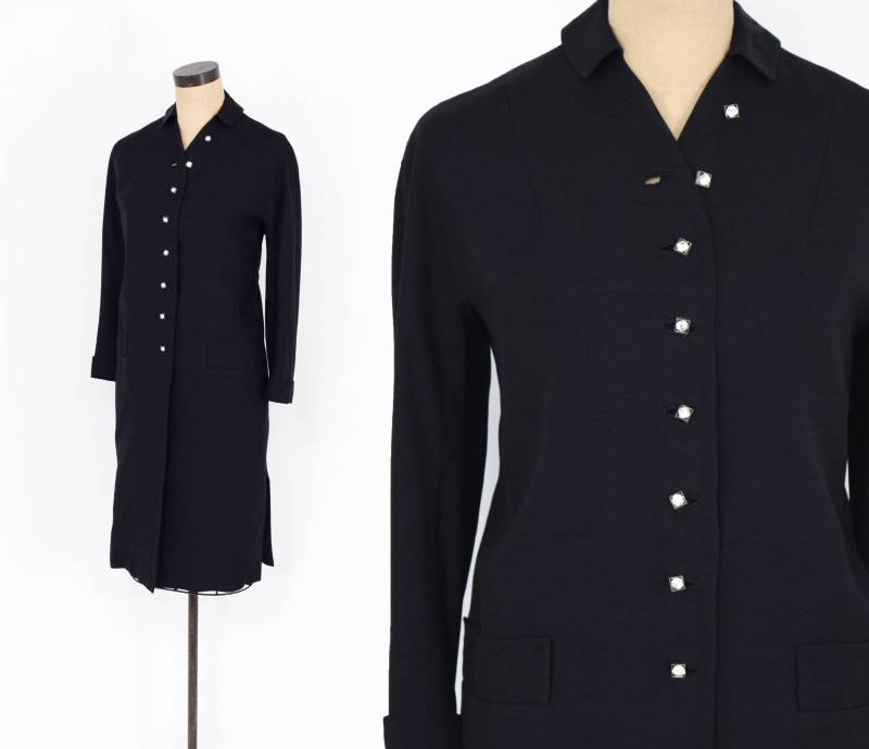 1950Er Jahre Schwarzer Seidenmantel | 50Er Strassknopf Mantel Groß von GlennasVintageShop
