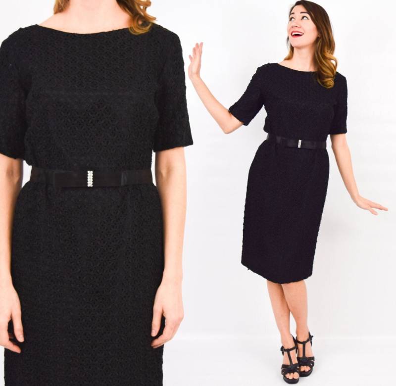 1950Er Jahre Schwarzes Schleifenkleid | 50Er Schwarzes Partykleid Band-Spitzenkleid Mittel von GlennasVintageShop