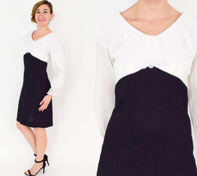 1960Er Jahre Mod Mini Kleid Schwarz & Weiss Rüschen Kragen, Medium von GlennasVintageShop
