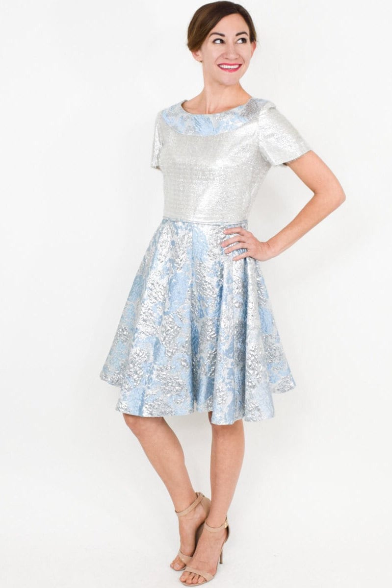 1960S Blau & Silber Abendkleid | 60Er Jahre Metallic Blaues Blumen Brokat Kleid Extraklein von GlennasVintageShop