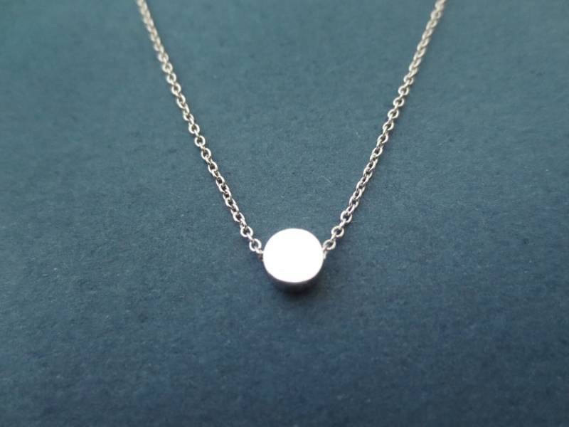 Karma Dot Kreis Silberkette, Minimal Halskette, Zierliche Runde Anhänger Silber Überzogene Geschenk Für Sie von Gliget