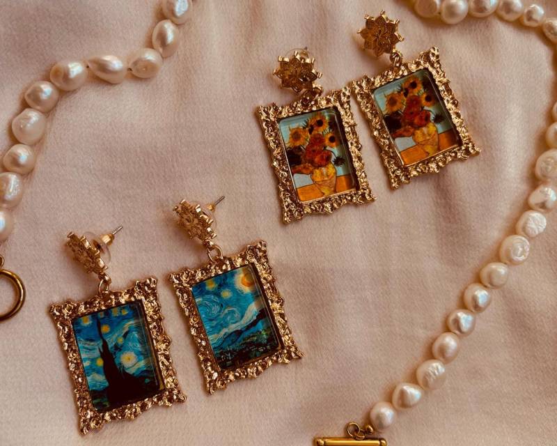 Ohrringe Gold Extravagant Van Gogh Malereii Bild Gemälde Edel Schick Bunt Steine Kristall Sterne Blumen von GlimmeringGemsDesign