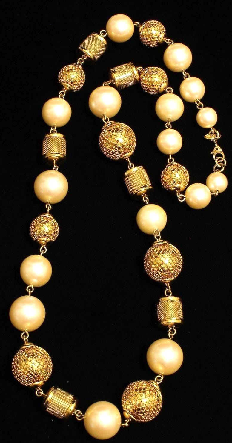 Vintage Signierte Monet Perle Goldene Gold Käfig Perlenkette ~ Vintage Signierte Monet Perle Goldene Gold Käfig Perlenkette ~ von GlimpseofArt