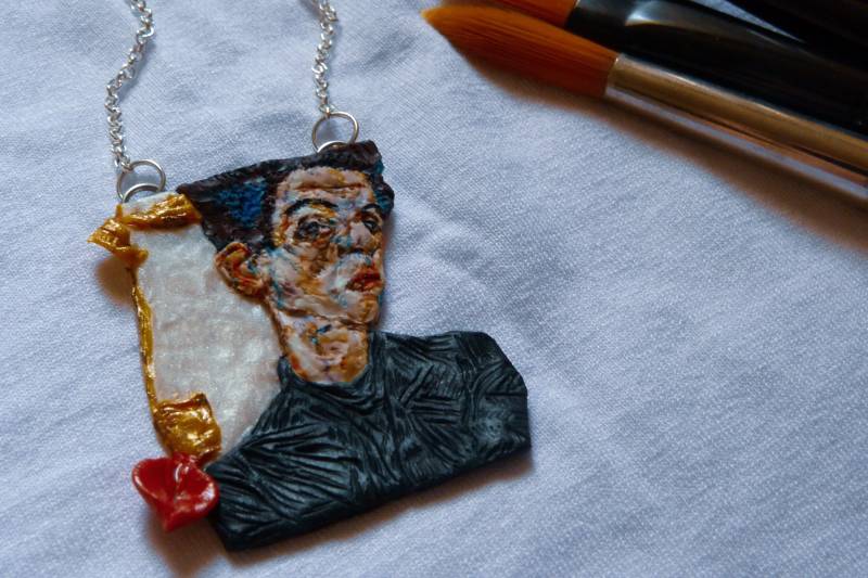 Egon Schiele Halskette Selbstbildnis Mit Physalis Reproduktion Eines Klassikers Gemälde Polymer Clay Tragbare Kunst Geschenk Schmuck von GlinenaJewelry