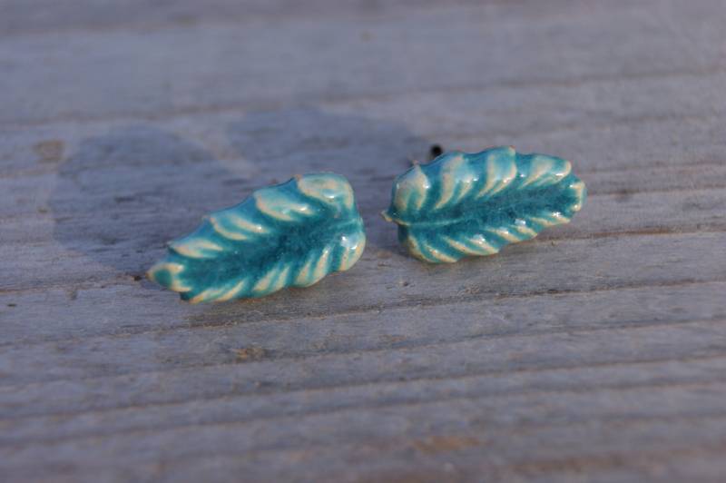 Blätter Ohrstecker, Keramik Türkis Ohrstecker Ohrringe, Blatt, Schmuck Blätter Ohrstecker, Keramik Türkis Ohrstecker Ohrringe, Blatt, Schmuck von GlinianaKoniczynka
