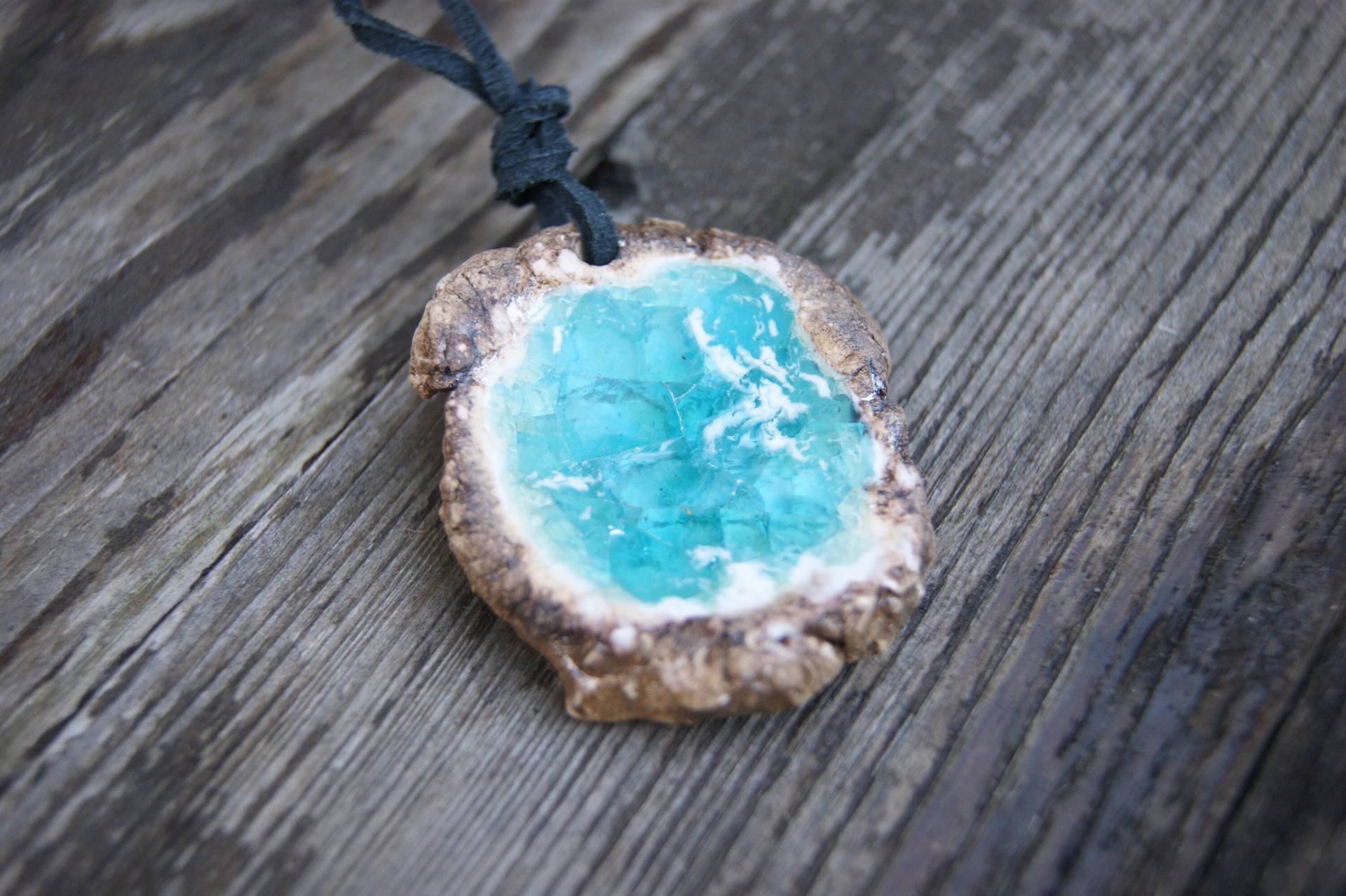 Keramik Türkis Cosplay Anhänger "Eislagune", Fantasie Anhänger, Halskette, Einzigartige Geschenkidee, Glas-Anhänger Keramik Türkis Cosplay Anhänger "Eislagune", Fantasie Anhänger, Halskette, Einzigartige Geschenkidee, Glas-Anhänger von GlinianaKoniczynka