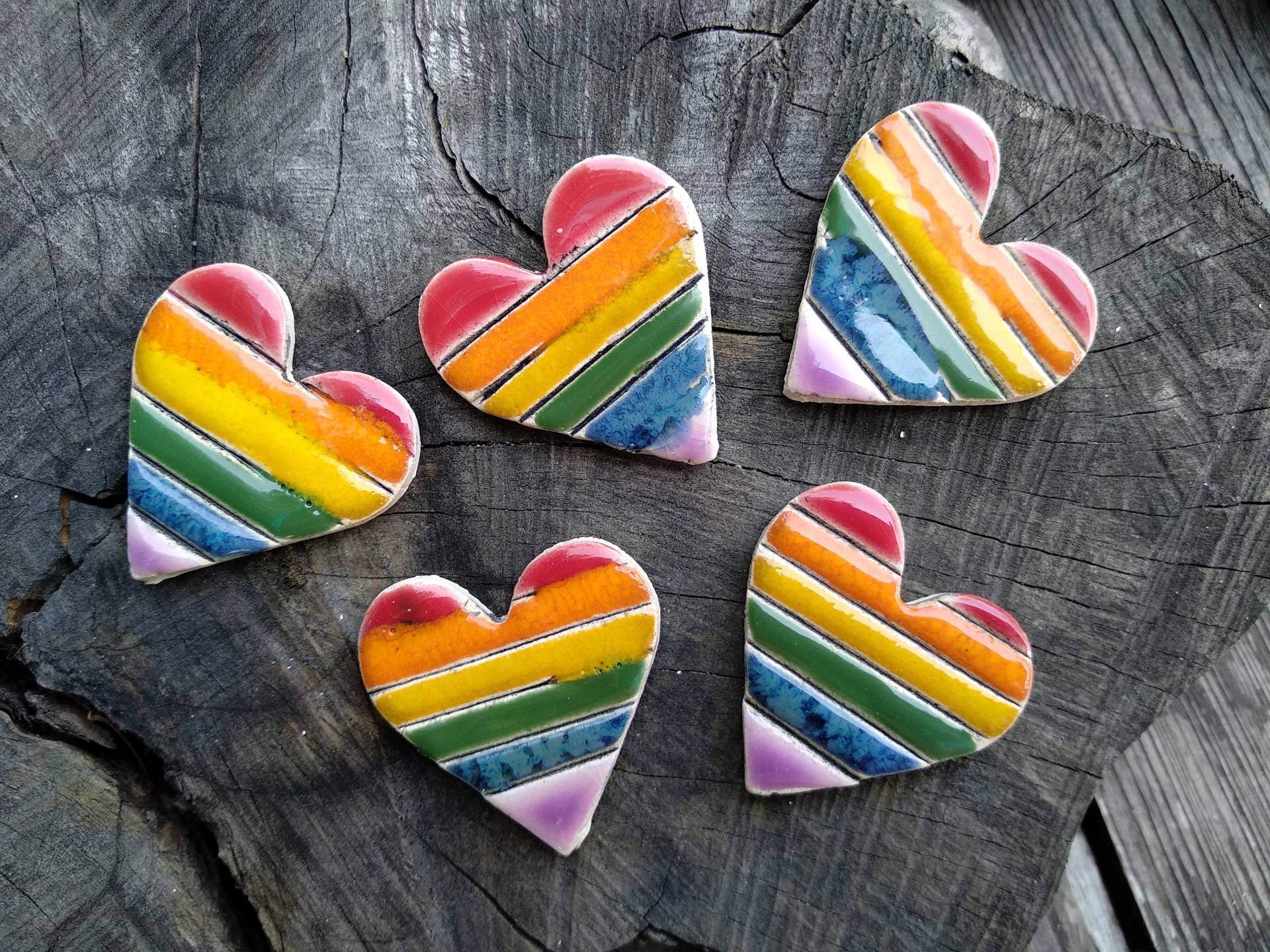 Kleine Und Stilvolle Herz Brosche, Regenbogen Pin, Kleines Herz, Perfekte Geschenkidee, Regenbogen, Liebe Ist Kleine Und Stilvolle Herz Brosche, Regenbogen Pin, Kleines Herz, Perfekte Geschenkidee, Regenbogen, Liebe Ist von GlinianaKoniczynka