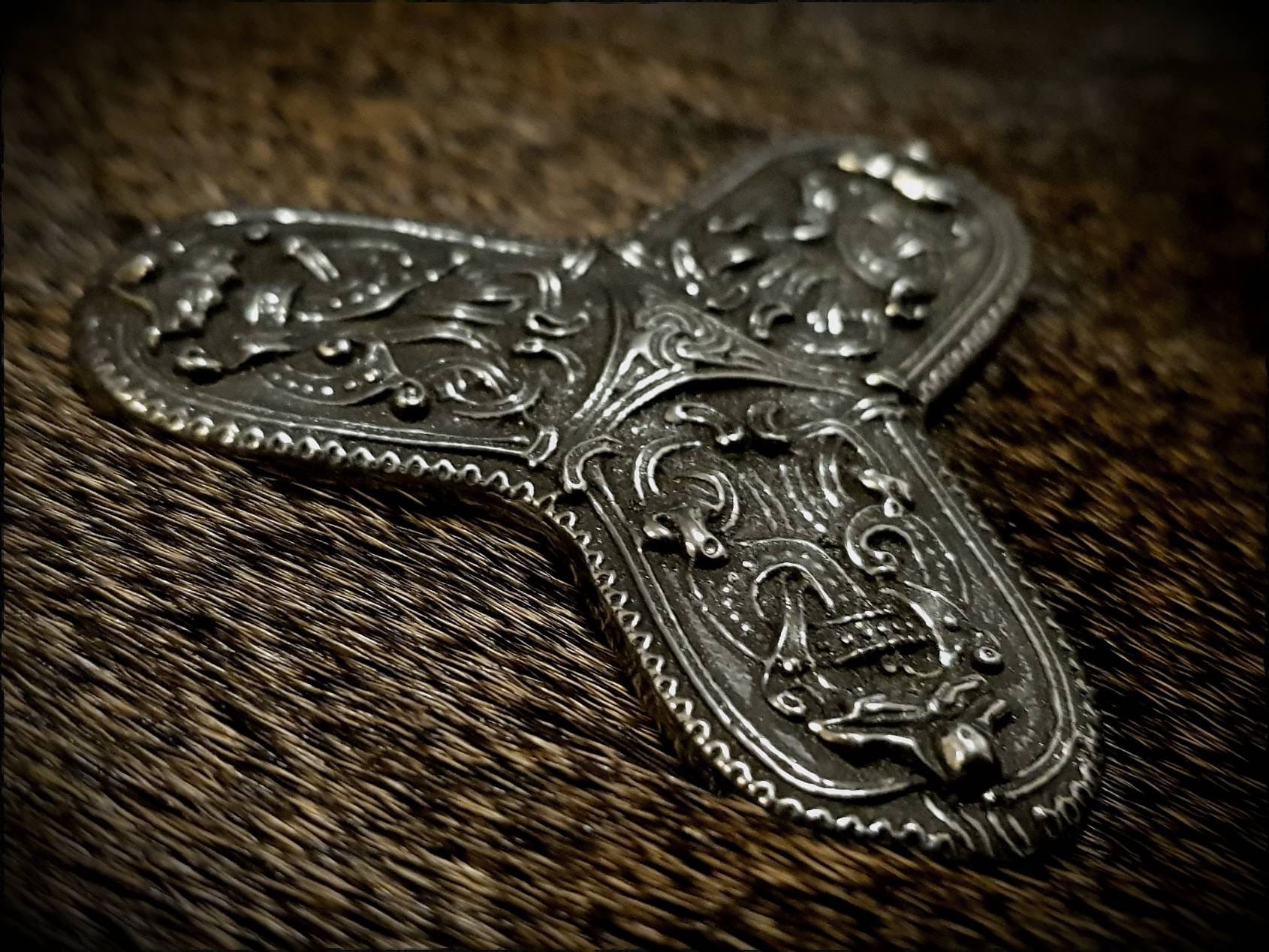 Wikinger Kleeblatt Brosche von GlitterbeardsCrafts