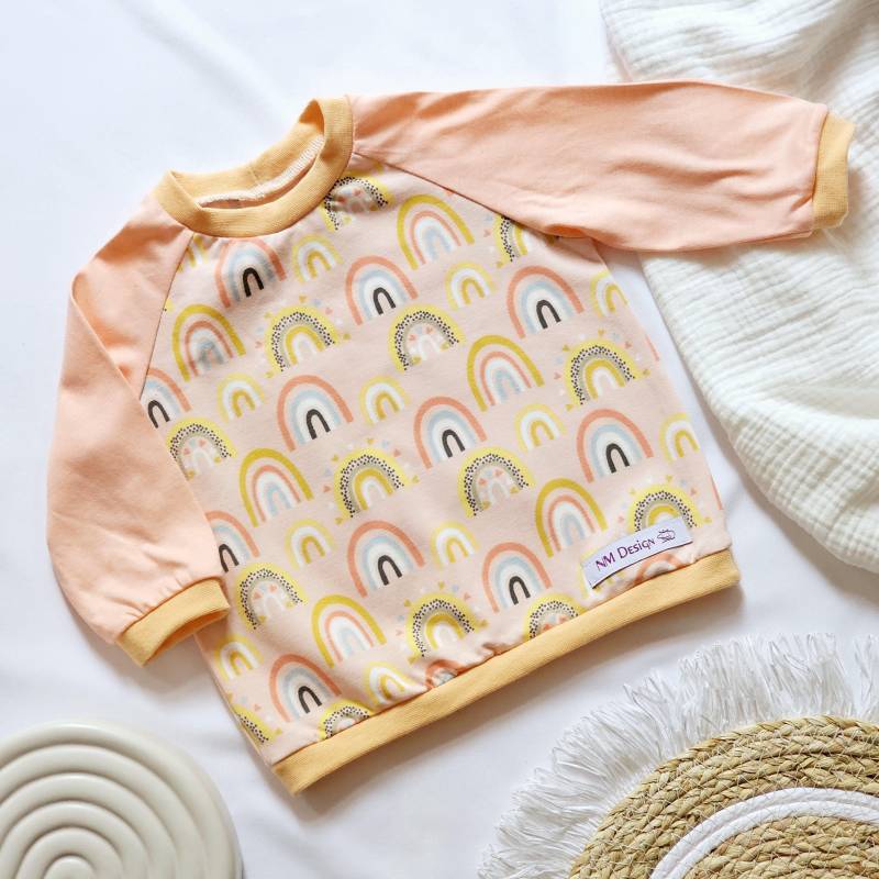 Baby Langarmshirt Mädchen/Größe 68 Rosa Pastell Babyshirt Regenbogen Pullover Babygeschenk Babyparty Biobaumwolle Babykleidung Handmade von Glitzernadel