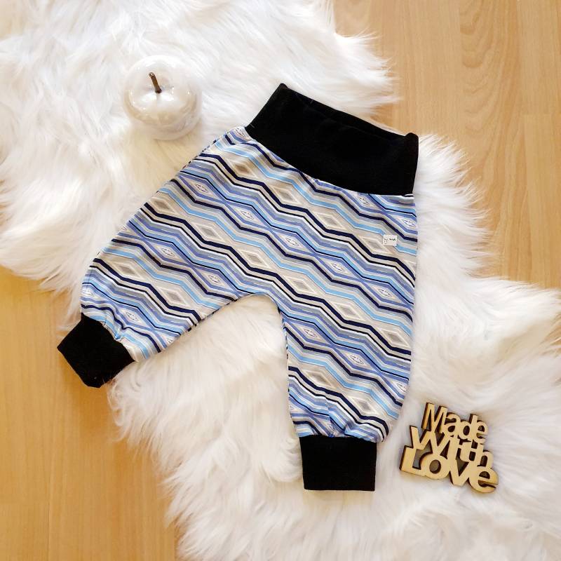 Baby Pumphose Maritim - Hose Junge Und Mädchen, Wellenmuster, Babyhose Gemustert, Geschenke Taufe, Handmade Personalisiert von Glitzernadel