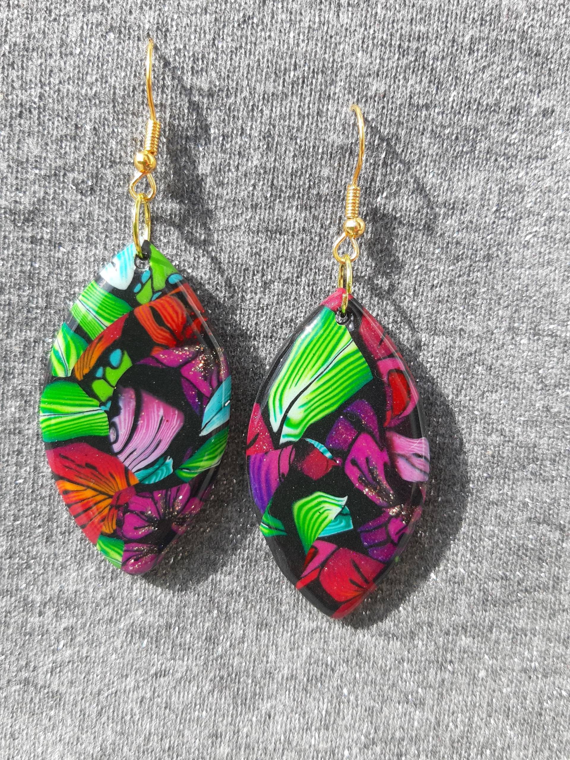 Hängeohrringe Aus Fimo, Ohrhänger, Ohrringe Mit Blümchenmuster Polymer Clay Glitzer Blumen Muster von Glitzerwerk35