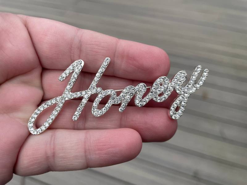Custom Script Honey Oma Spitzname Brosche Pin Neu Mit Samt Beutel 3 "Schmuck von GlitzyGalPins