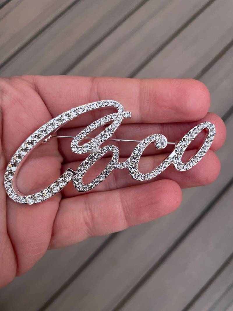 Schreibschrift 3"Coco Strass Klar Silber Pin Brosche Anstecknadel Schmuck Neu Mit Samtbeutelchen von GlitzyGalPins