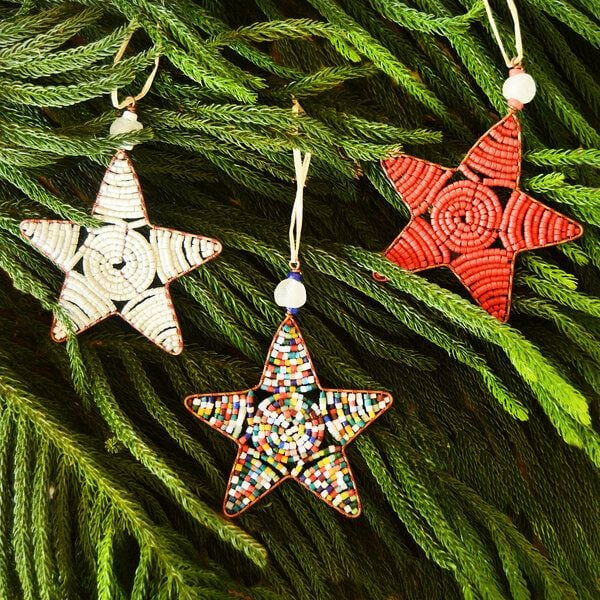 Global Mamas Upcycling Christbaumschmuck  - Weihnachtsstern -  S/L - Rainbow/Weiß/Rot - Weihnachten - Geschenkdeko - Weihnachtsdeko von Global Mamas