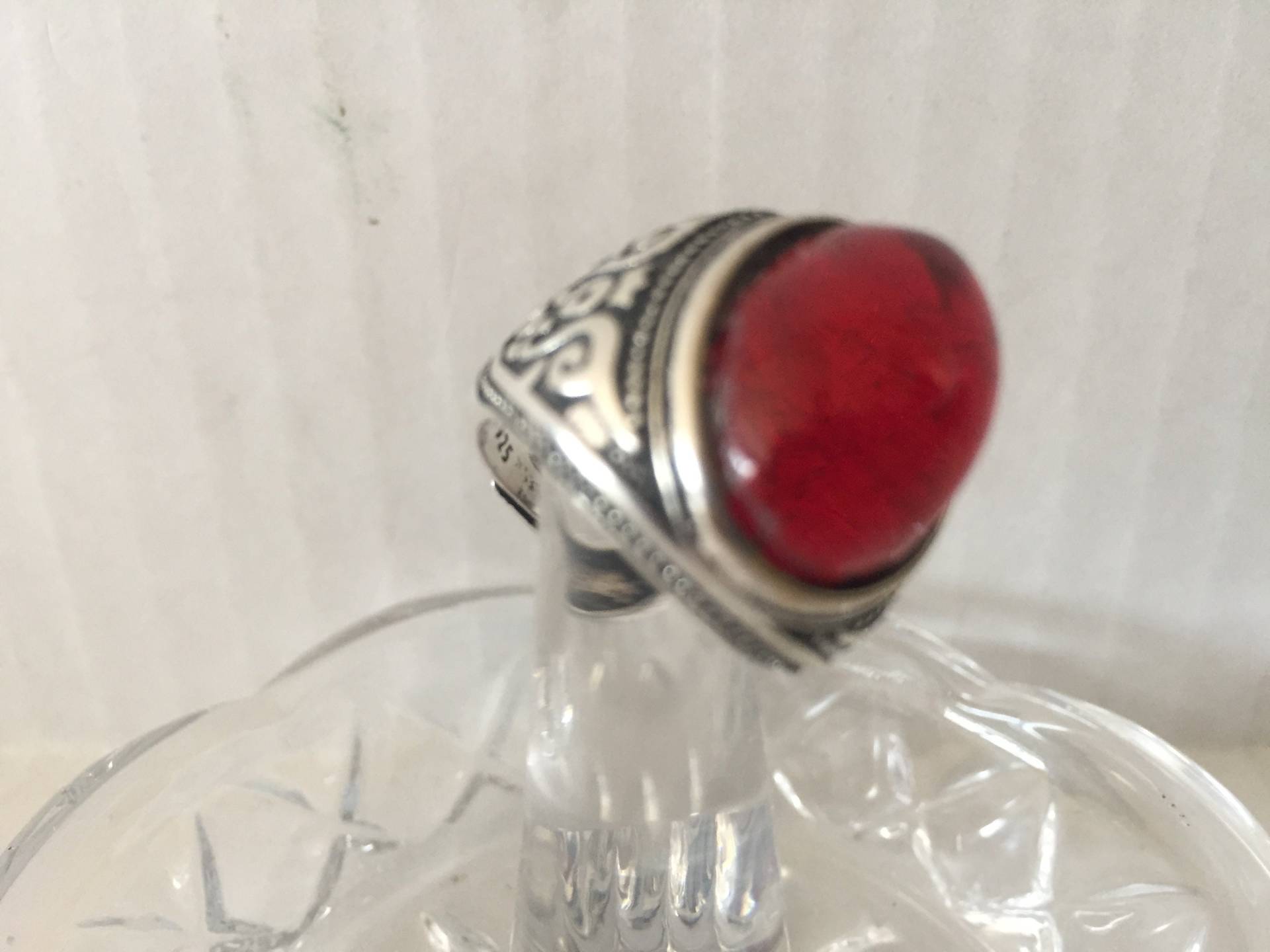 Seltene Natürliche Red Poliert Edelstein Herren Silber Ring Seltene Natürliche Red Poliert Edelstein Herren Silber Ring von GlobalArtVintage