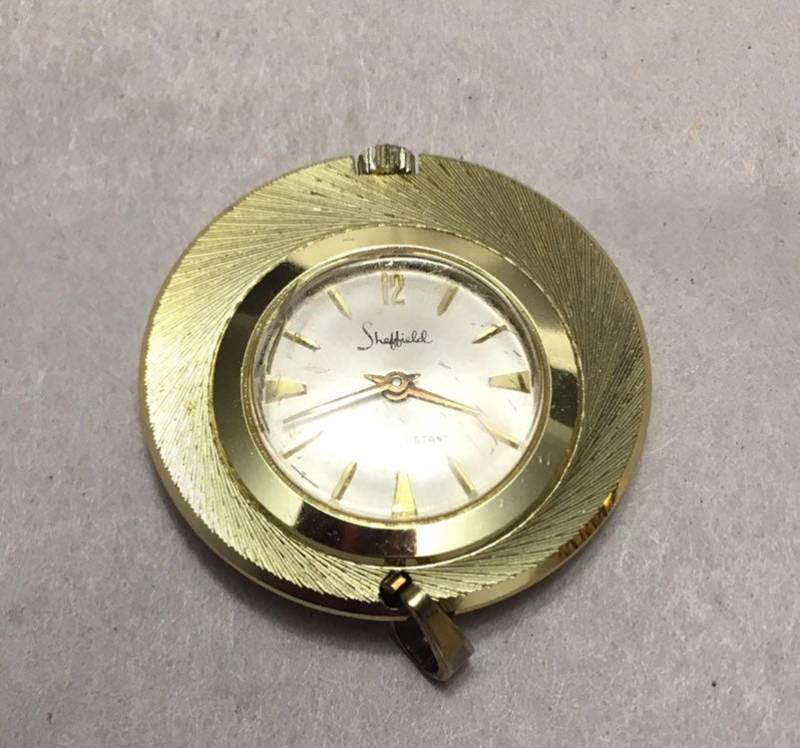 Sheffield Uhr Swiss Made Uhr; Anhänger; Schweiz Vintage; Geschenke Sheffield Uhr Swiss Made Uhr; Anhänger; Schweiz Vintage; Geschenke von GlobalPalazzo