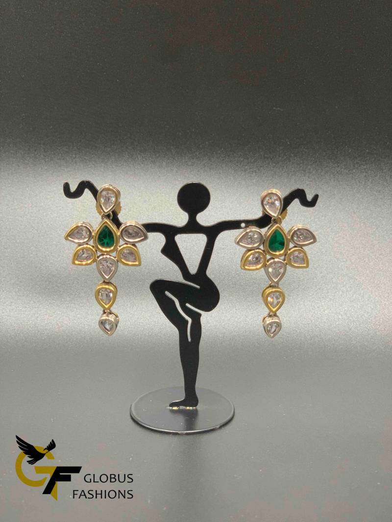 Cz Steine Mit Smaragd Steinen Deutsche Silber Ohrringe von Globusfashions