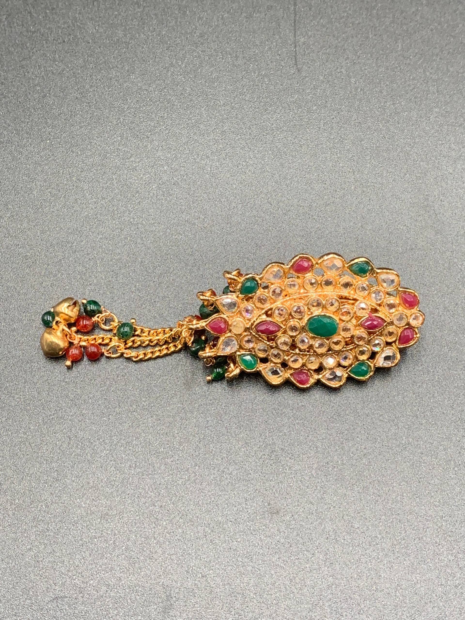 Kundan Saree Pin/Hochzeitsgeschenk Party Wear Haarspange Kundan Saree Pin/Hochzeitsgeschenk Party Wear Haarspange von Globusfashions