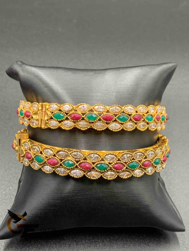 Kundan Stones Armreifen/Party Wear Armband-Armreifen Kada-Armreifen Schraub-Armreifen Frauen-Armreifen von Globusfashions