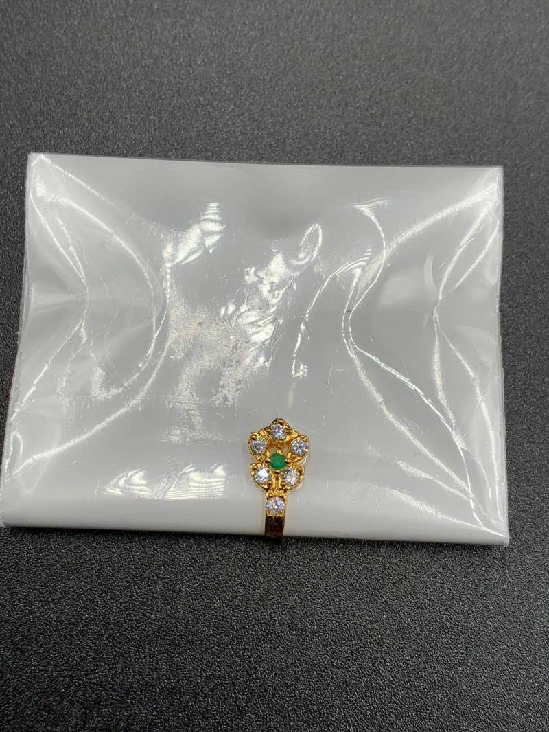 Multicolor Steine Kleiner Drückender Nasenring von Globusfashions