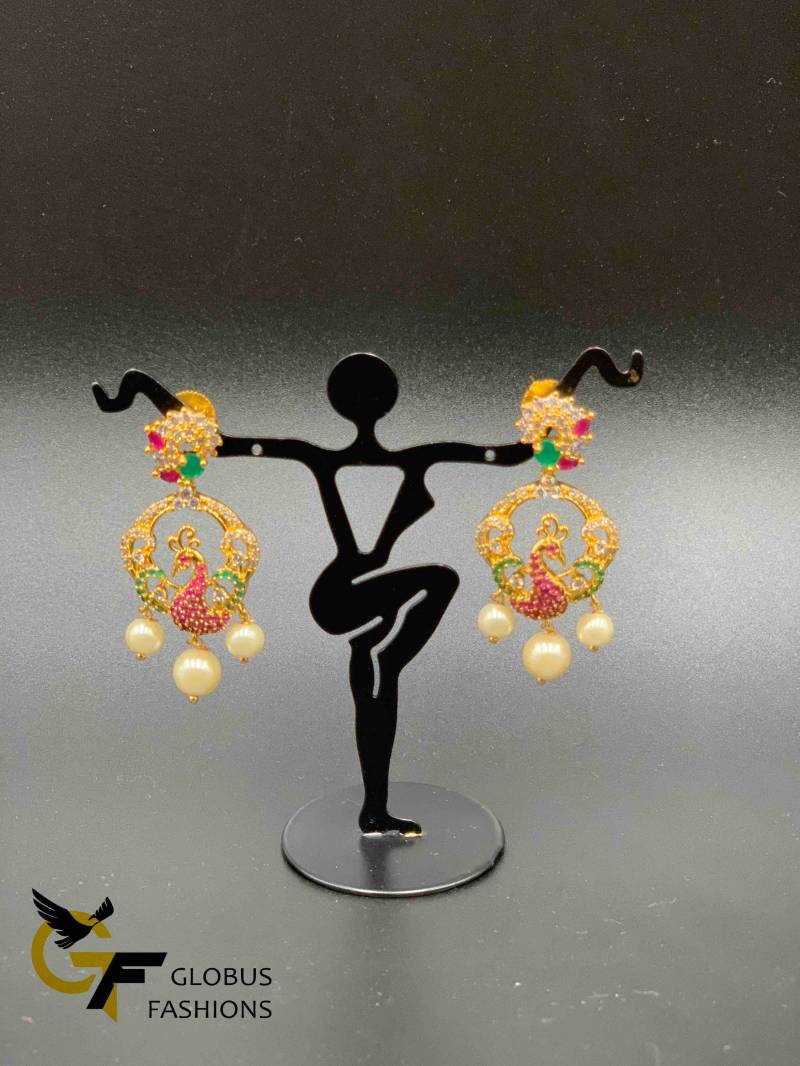 Traditionellen Blick Multicolor Steinen Pfau Design Chandbal Ohrringe von Globusfashions