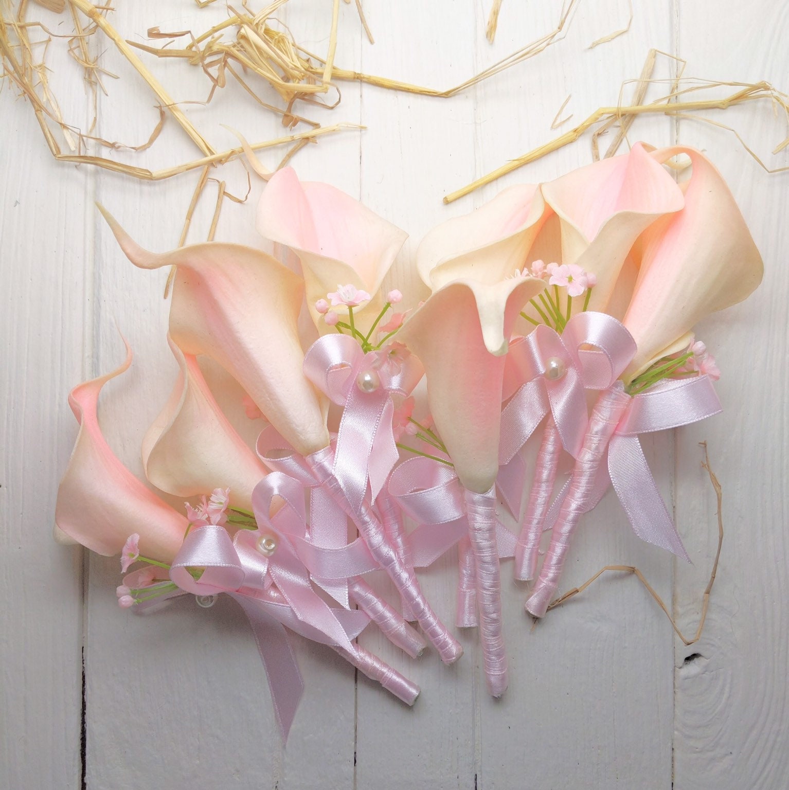 Calla Lilie Knopfloch, Pfirsich Boutonnières, Strand Hochzeit Knopfloch Für Bräutigam & Trauzeugen, Boutonnière Abschlussball, Blumen Anstecknadel von Gloiberry