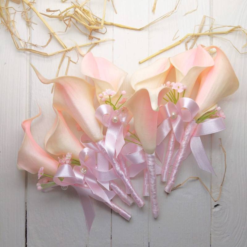 Calla Lilie Knopfloch, Pfirsich Boutonnières, Strand Hochzeit Knopfloch Für Bräutigam & Trauzeugen, Boutonnière Abschlussball, Blumen Anstecknadel von Gloiberry