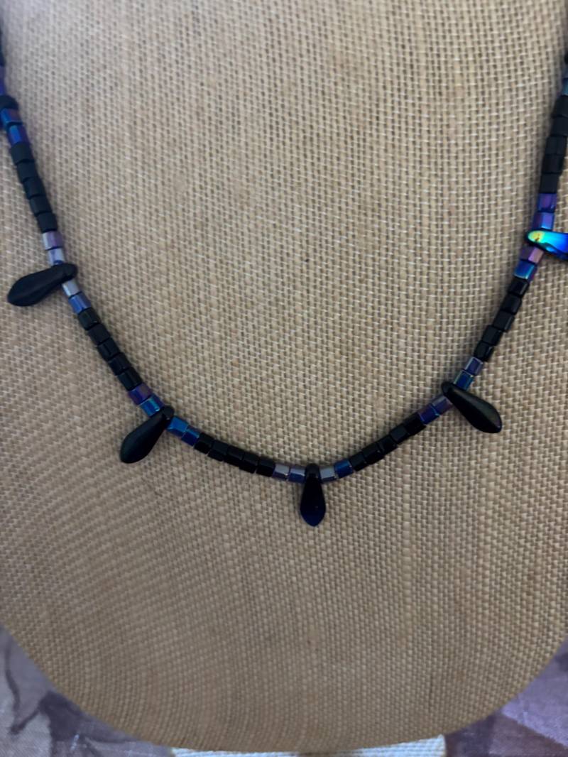 C1-Handgemachte Blaue Und Schwarze Glasperlen von GloriaJeanBeads