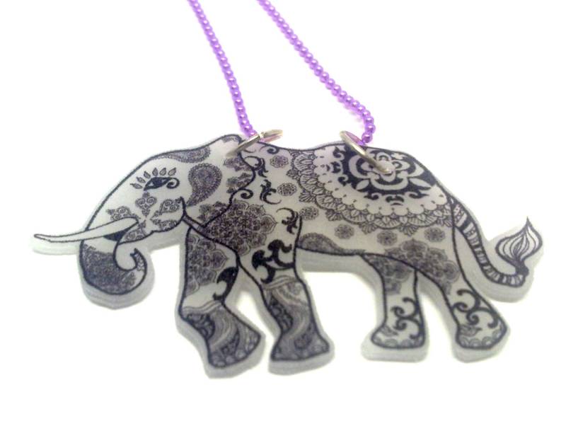 Mandala-Elefant-Halskette. Viel Glück-Kette. Handgezeichnete Abbildung. Totemtier. Krafttier. Schwarz Und Weiß Jewerly. Sofort Versandfertig von GloriaSanchezArtist