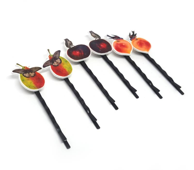 Obst Und Vögel Haarspangen, Birne, Pfirsich Apfel Haarnadel, Süße Haar-Accessoire, Eule, Schmetterling Schwalbe Haarnadel von GloriaSanchezArtist