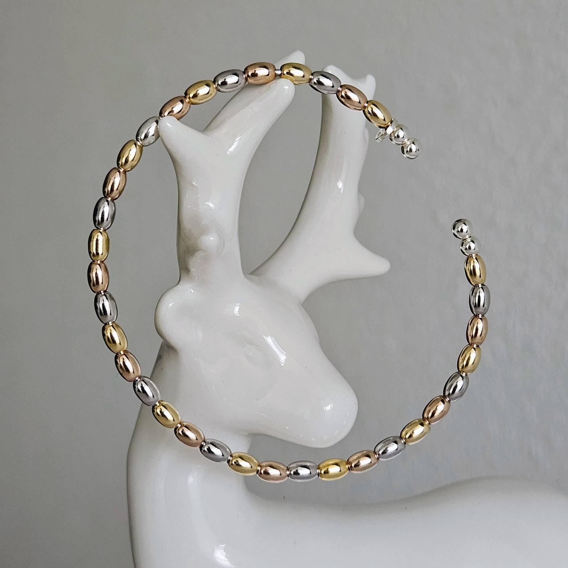 Pompon Armband, Armreif Mit Perlen 3 Töne Vergoldung, Gold Rosé Silber Oval Olivenperlen Metallisch Offen, Mädchen, Perlé Fassperlen Pompon Armband, Armreif Mit Perlen 3 Töne Vergoldung, Gold Rosé Silber Oval Olivenperlen Metallisch Offen, Mädchen, Perlé Fassperlen von GlorianaGioielli